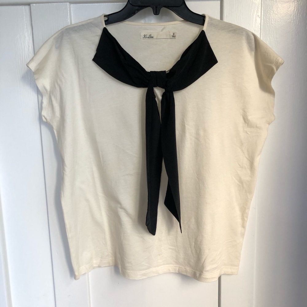 Anthropologie cream tee with silk bow - s